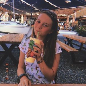 Meet your Posher, Ellie